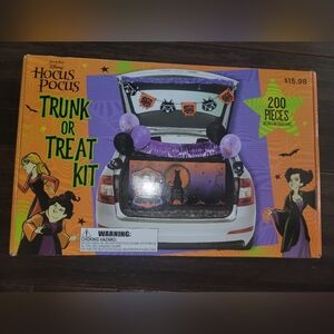 New Disney HOCUS POCUS Trunk Or Treat Decor Kit 200 Pieces Party Decor